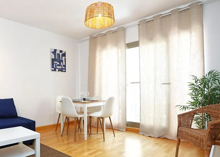 Casa Fenicia - Cosy Apartment With Free Private Parking